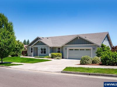 2501 SW Wolverine Dr