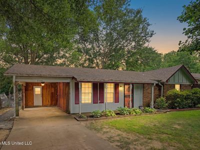 3355 Greenway Dr