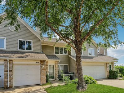811 Burr Oaks Dr Unit 806