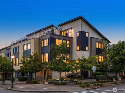 998 NE High Street #12