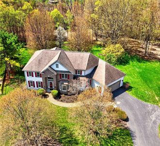 17 Royale Dr