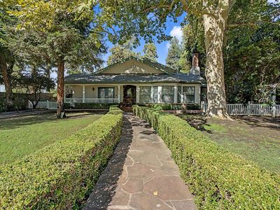 411 Fairway Dr