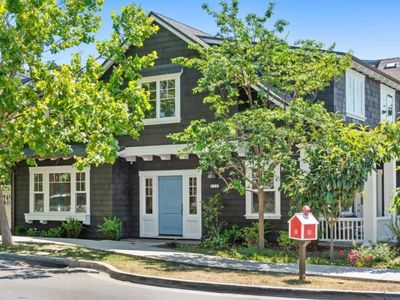 336 Grafton Ter