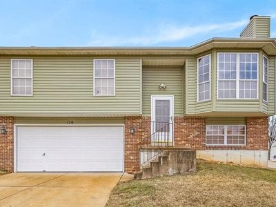 120 Greenbrier Blvd