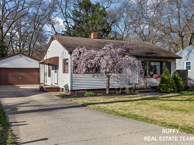 2050 Marvin Ave