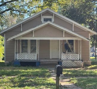 Property at 321 W 15th Ave, Winfield, KS