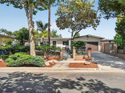 620 Wickford Ave