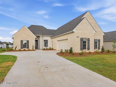 404 Erickson Ln