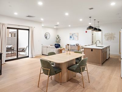 1025 Massachusetts Ave #211