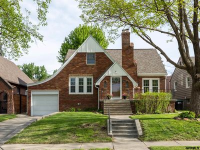 6014 Poppleton Ave