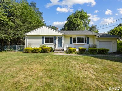 46 East Maxwell Drive