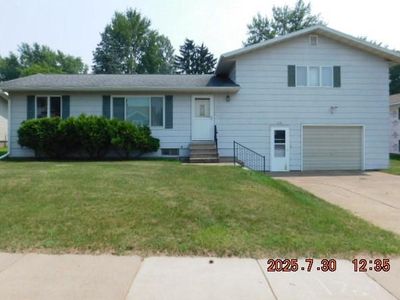 735 South Willson Drive