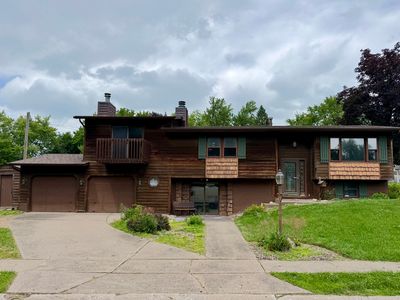 Property at 660 Northbrook Dr, Davenport, IA