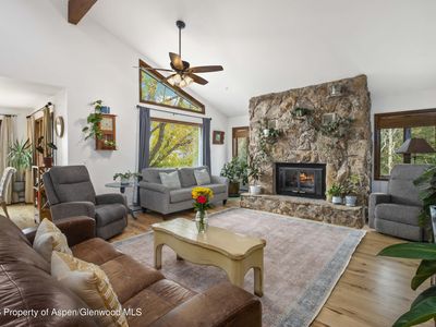 205 Alpine Ct