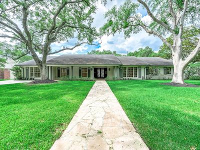 5702 Bayou Glen Rd