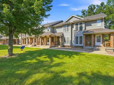 702 W Side Dr