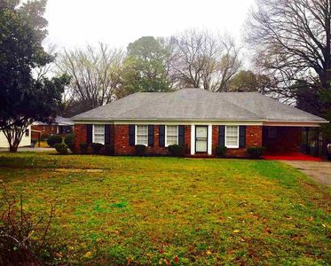 1348 Oakwood Dr