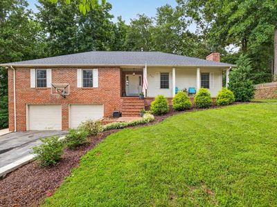 864 Spring Valley Rd