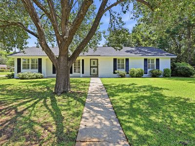 Property at 305 Sterling Dr, Montgomery, AL