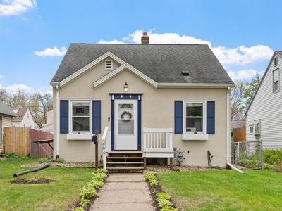264 Haskell St E