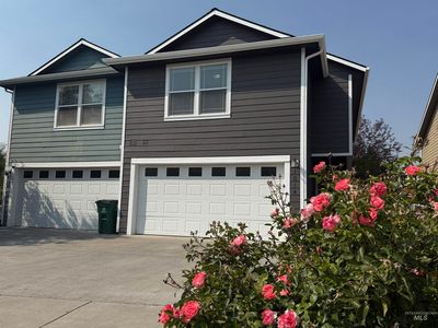 1014 Alturas Dr
