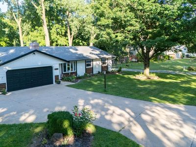 Property at 1386 N Hickory Hills Rd, Germantown Hills, IL