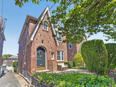 84 Halstead Avenue