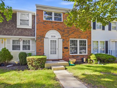 2038 Farnham Ct