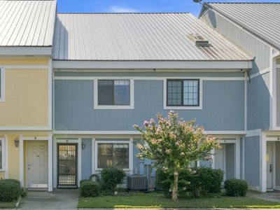 1204 Pinegrove Dr. Apt D