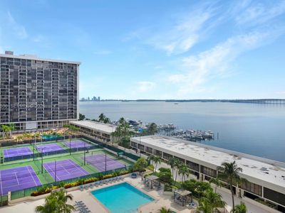 1925 Brickell Ave #1003