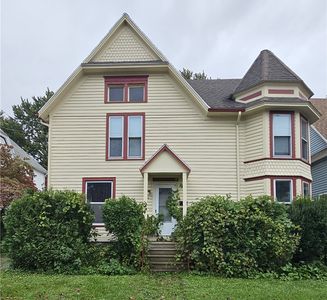 26 Tracy Ave