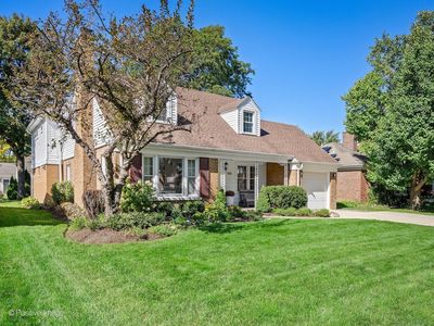 Property at 832 Sherwood Rd, La Grange Park, IL