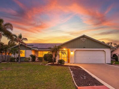 933 SE Streamlet Avenue