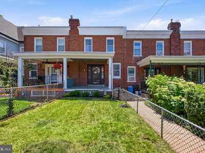 258 Rochelle Ave