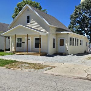 214 W Williams St