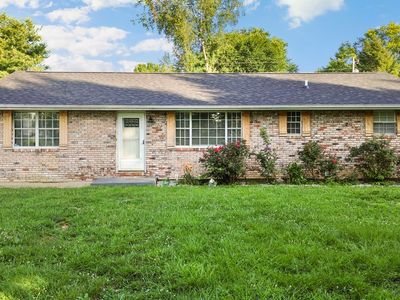 300 Oak Grove Ln