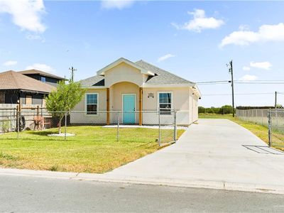 3989 Hoover Dr