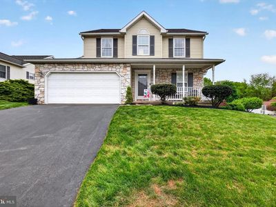 Property at 624 Bartlett Dr, Dallastown, PA