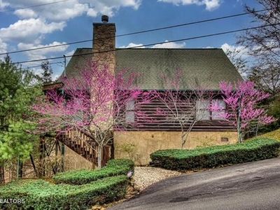 2234 Eagle Feather Dr