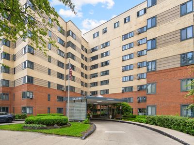 5052 N Marine Dr #4C