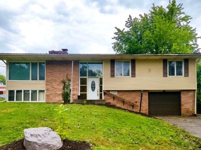2900 Westwood Dr NW