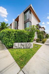 1054 N Victoria Park Road