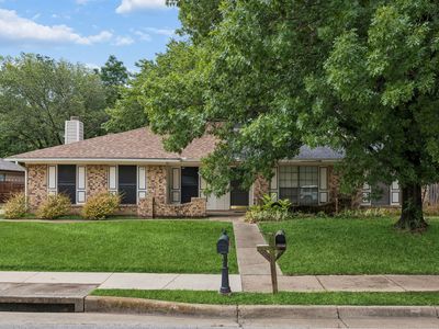 118 E Denton Dr