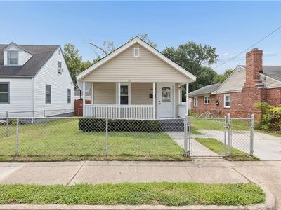 1418 Victoria Blvd