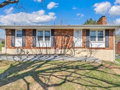 5523 Taney Dr
