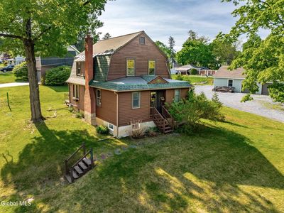 17 Midline Road