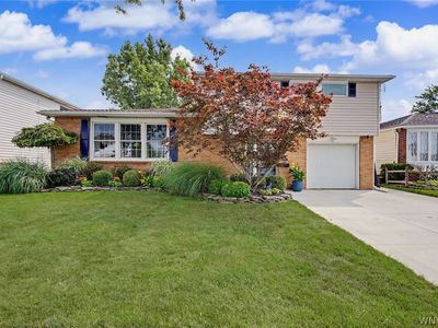 42 Leni Ln