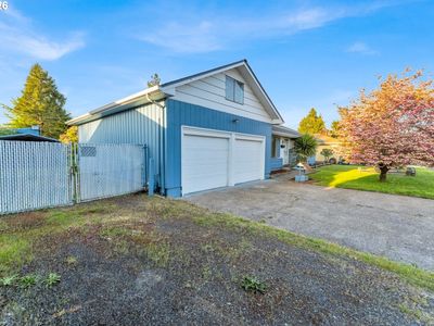 212 Hayden Bridge Way