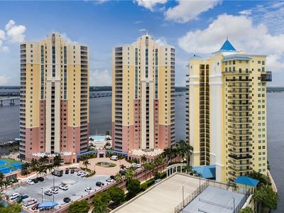 2743 1st St APT 704