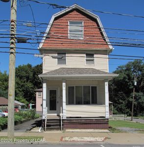 117 W Chestnut St